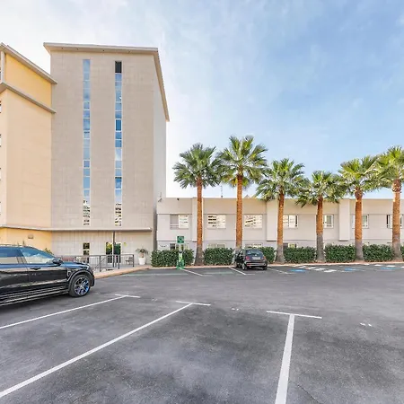 Port & Hotel 4*
