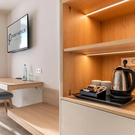 Hotel Port &